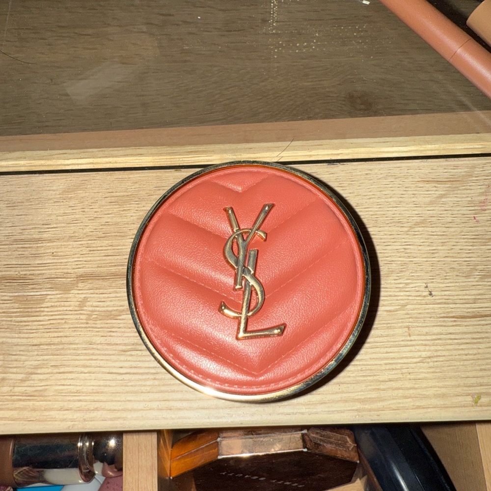 Yves Saint Laurent Blush - Peachy Nude - Picture 2 of 4